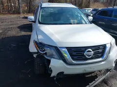 2018 Nissan Pathfinder SV