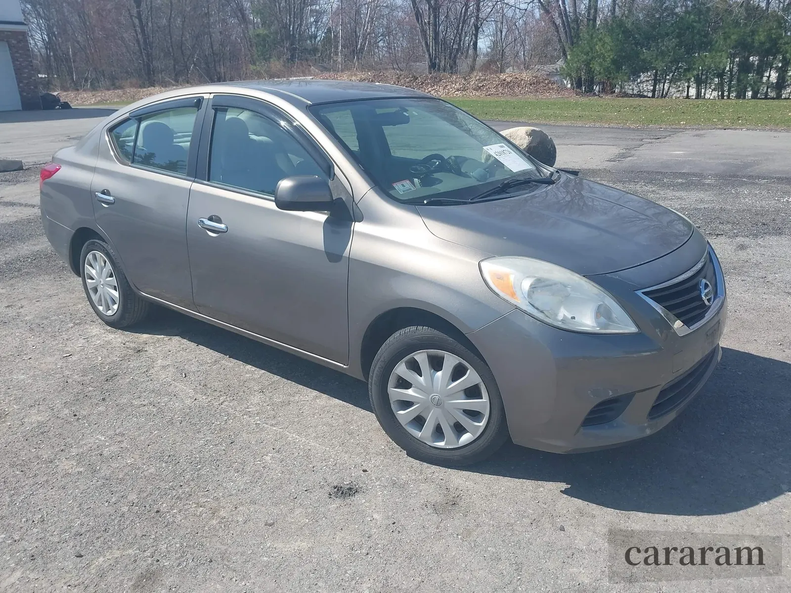 2012 Nissan Versa SV