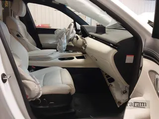 2024 Genesis GV70 Advanced