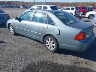 2000 Toyota Avalon XL