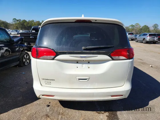 2020 Chrysler Voyager LXi