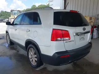 2011 Kia Sorento LX