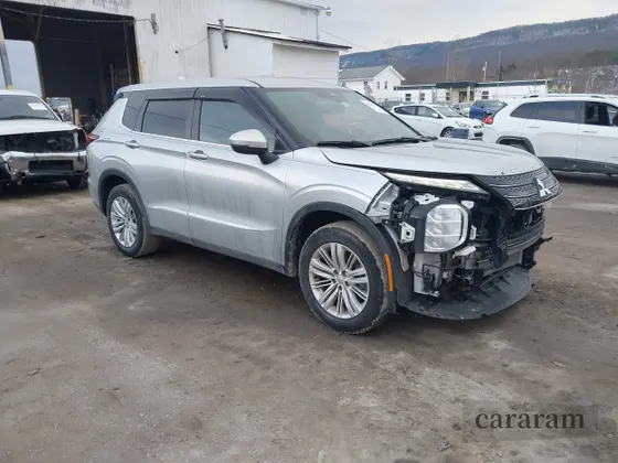 2022 Mitsubishi Outlander ES