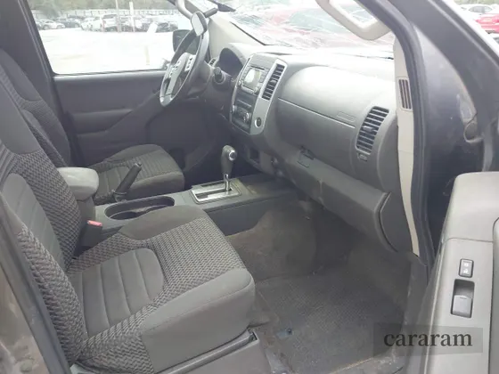 2017 Nissan Frontier SV