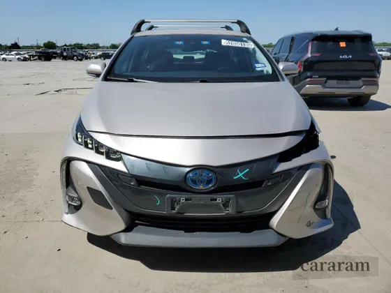 2020 Toyota Prius LE