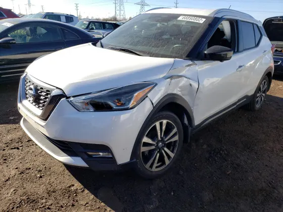 2018 Nissan Kicks SV