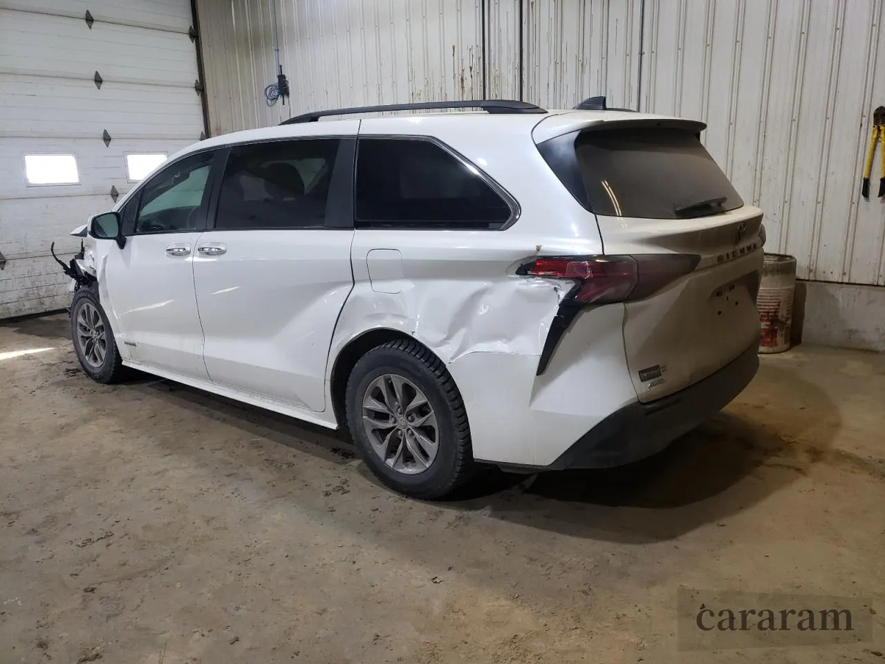 2021 Toyota Sienna XLE