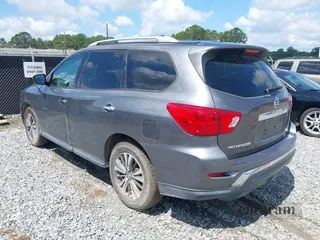 2017 Nissan Pathfinder SV