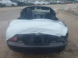 2004 Mazda MX-5 Miata LS