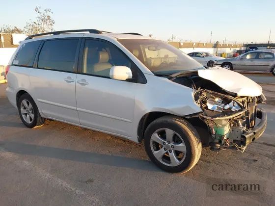 2006 Toyota Sienna XLE