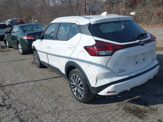 2022 Nissan Kicks SV
