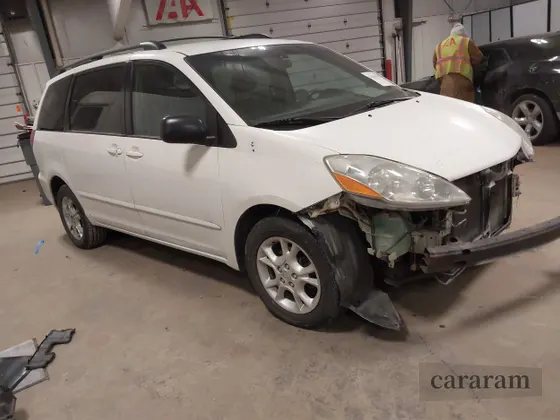 2006 Toyota Sienna LE