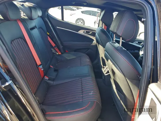 2023 Genesis G70