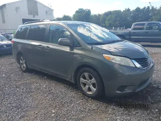 2014 Toyota Sienna LE AAS