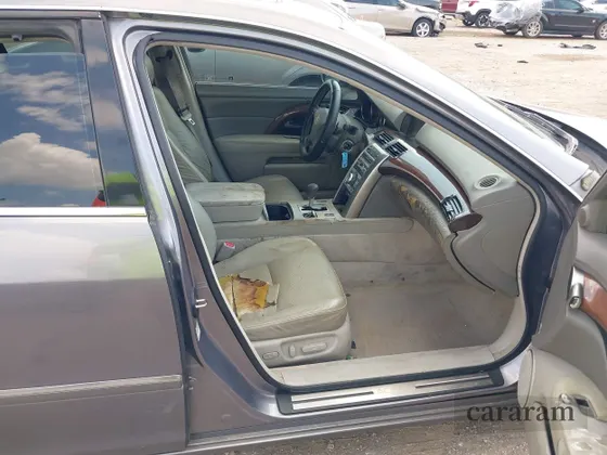 2005 Acura RL