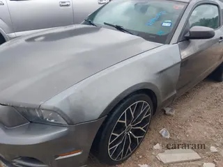 2014 Ford Mustang V6