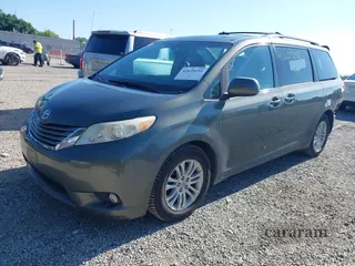2011 Toyota Sienna XLE AAS
