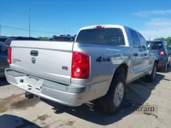 2005 Dodge Dakota SLT