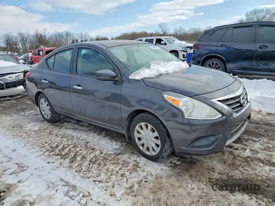 2015 Nissan Versa S Plus