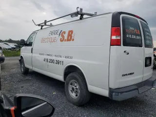 2023 GMC Savana Cargo