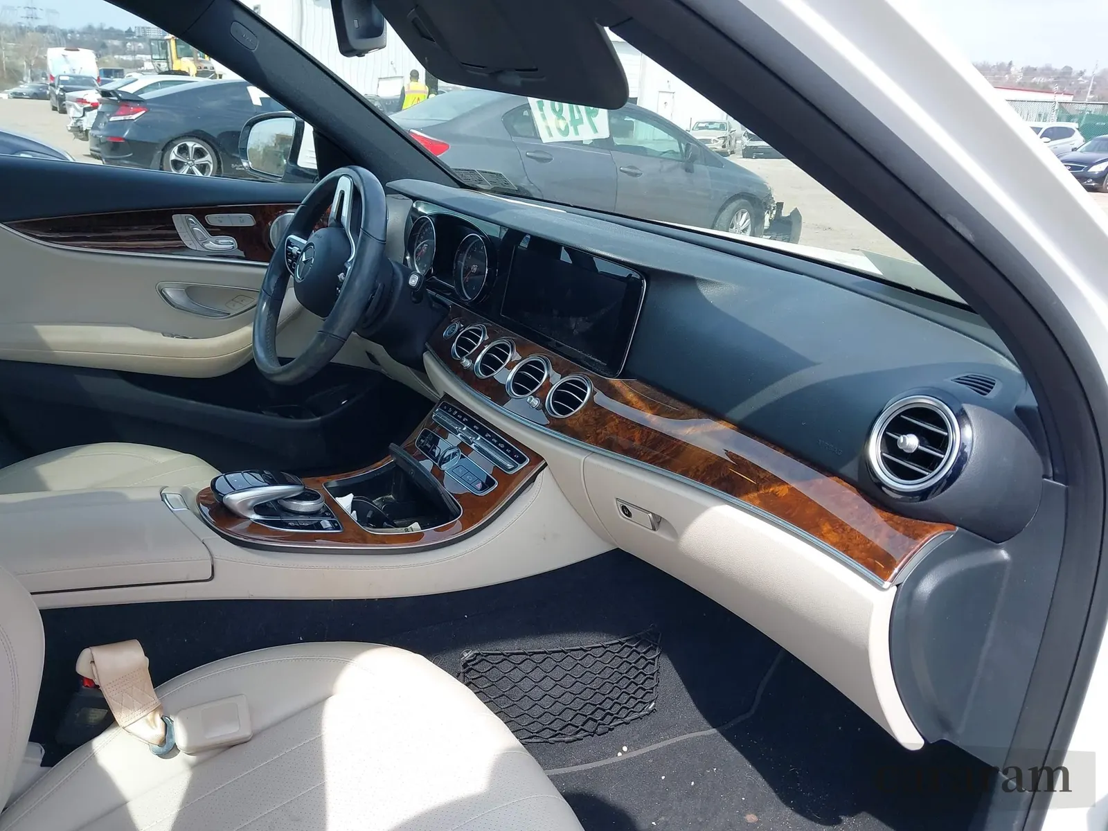2019 Mercedes-Benz E 300