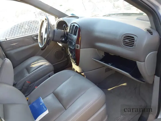 2003 Chrysler Town & Country Limited