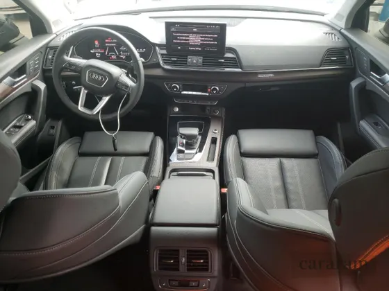 2023 Audi Q5 S line Prestige