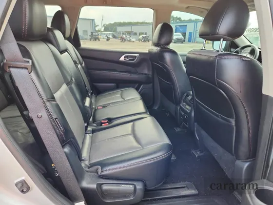 2019 Nissan Pathfinder SV