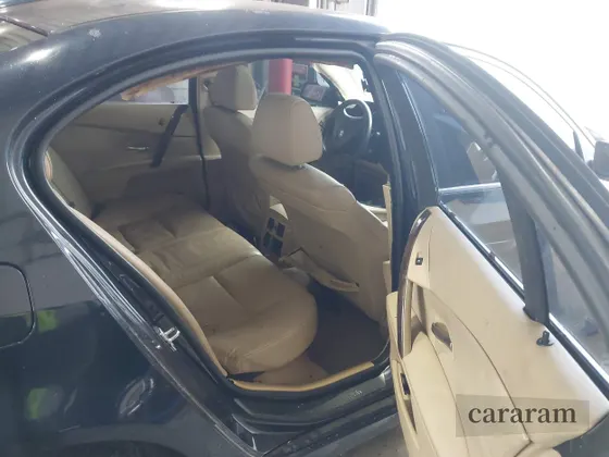 2004 BMW 5 Series 530i