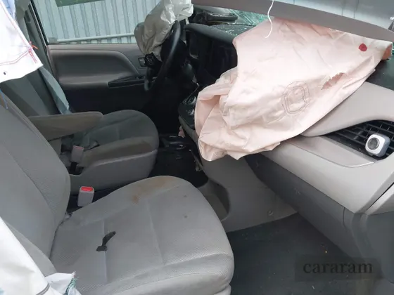 2015 Toyota Sienna L