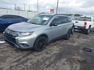 2020 Mitsubishi Outlander SE