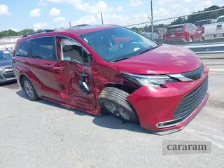 2023 Toyota Sienna XLE