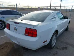 2007 Ford Mustang Deluxe