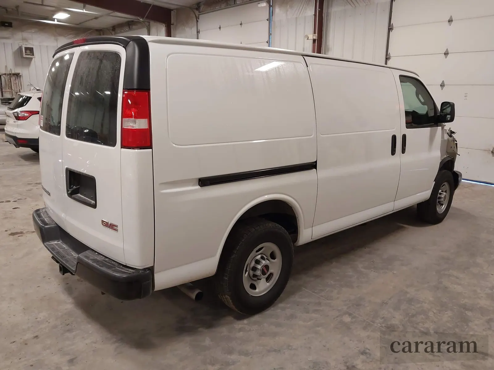 2023 GMC Savana Cargo