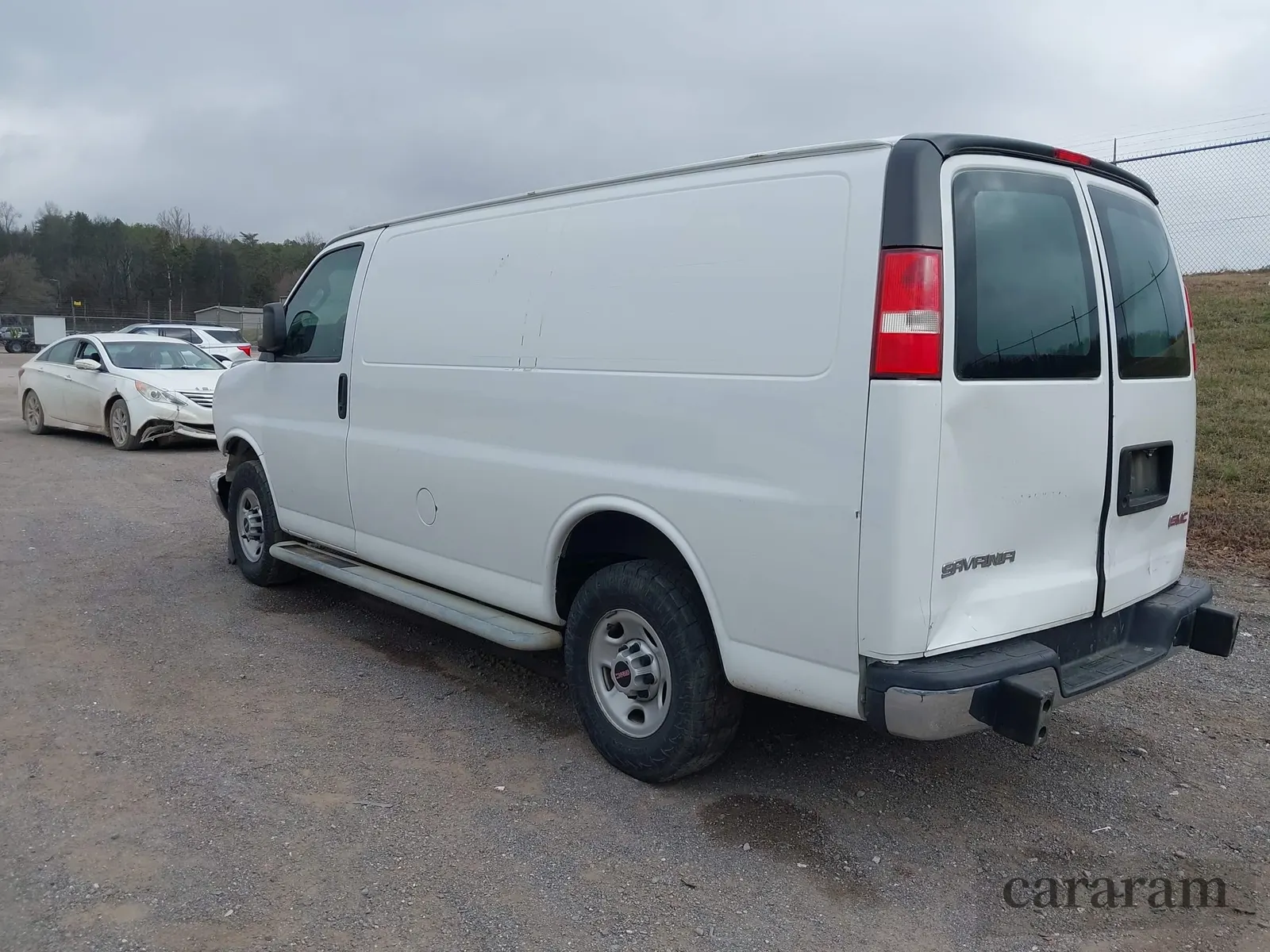 2017 GMC Savana Cargo