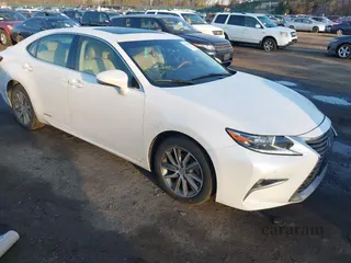 2016 Lexus ES 300h