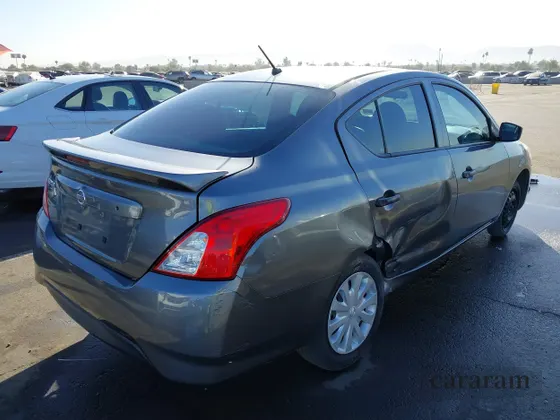 2017 Nissan Versa SV