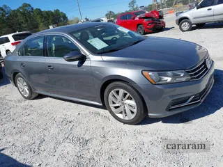 2018 Volkswagen Passat SE