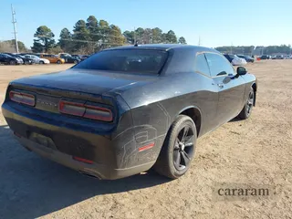 2015 Dodge Challenger SXT