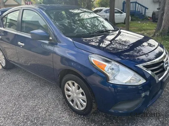 2018 Nissan Versa SV