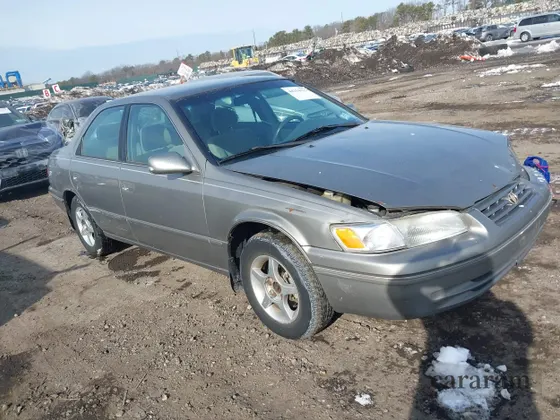 1999 Toyota Camry LE