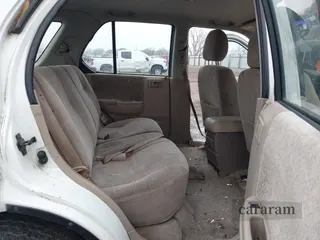 2000 Isuzu Rodeo S