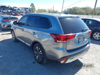 2020 Mitsubishi Outlander SE