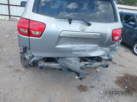 2013 Toyota Sequoia SR5