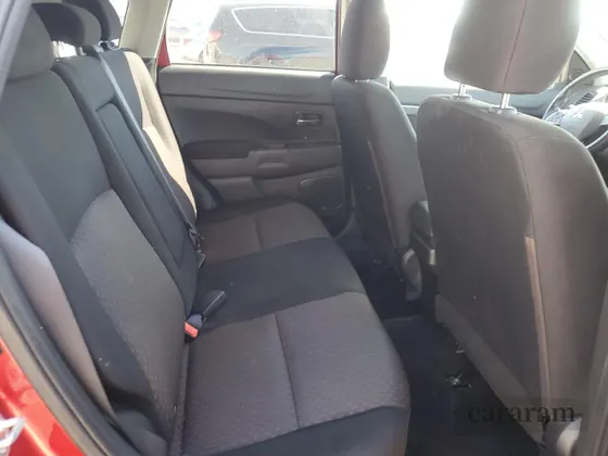 2019 Mitsubishi Outlander ES
