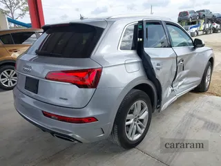 2023 Audi Q5 S line Premium