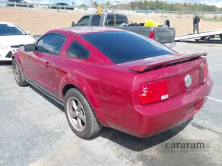 2005 Ford Mustang Deluxe
