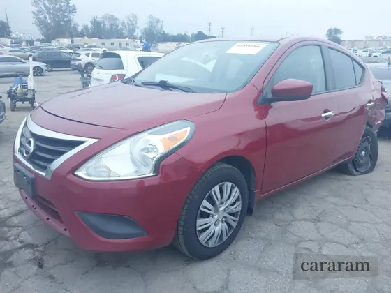 2015 Nissan Versa SV