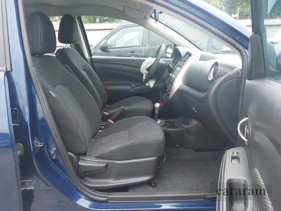 2019 Nissan Versa S Plus