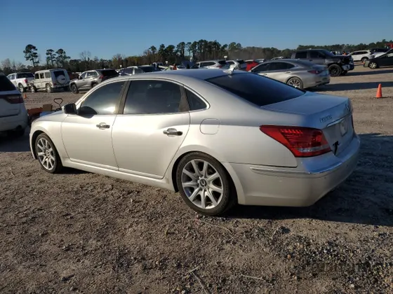 2013 Hyundai Equus Signature